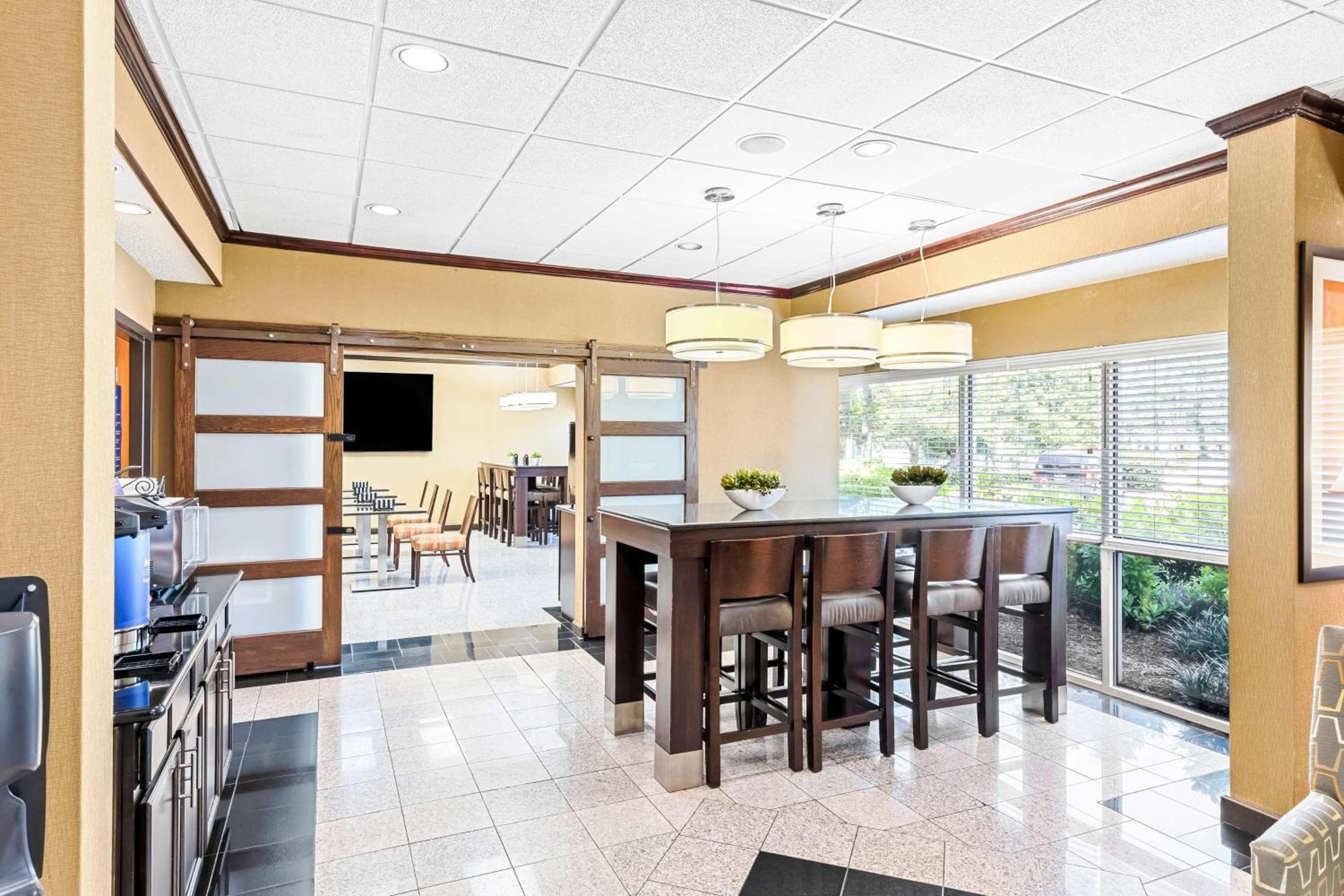 Best Western Gwinnett Center Duluth Extérieur photo